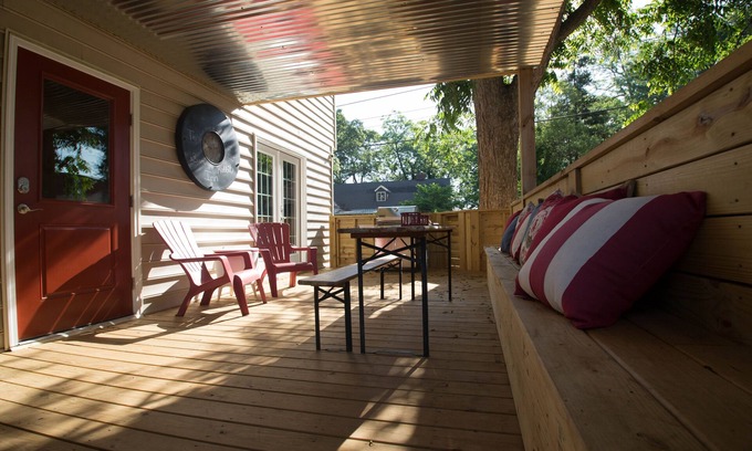 West End House | Vacation Rental House in Downtown Greenville SC With 6 Bedrooms, Sleeps 16