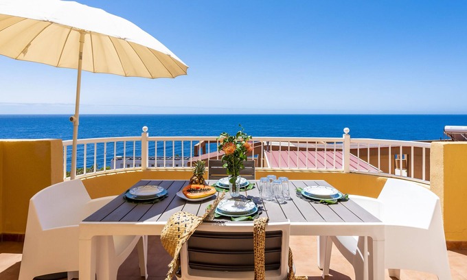 Radazul House | Vacation Rental "Triplex junto" On the Beach & with Shared Pool