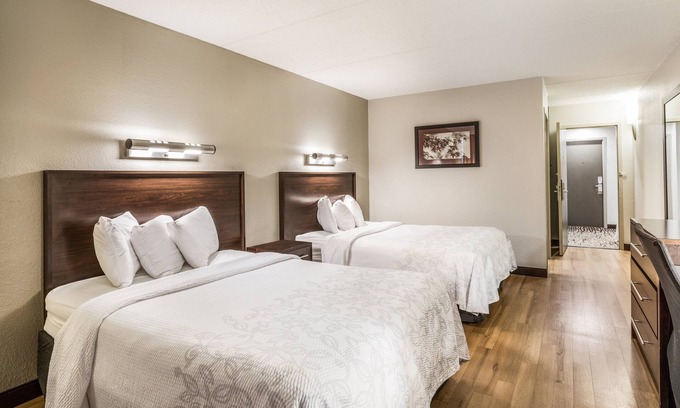 Woburn Hotel | Vacation Starts Here! Pets Allowed and FREE Parking, Steps to Woburn Mall!