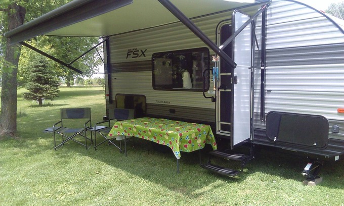 Omro House | Vacation/Travel Rental-Brand New Camper