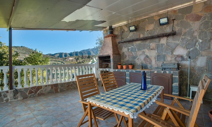 La Solana Villa | Vacation Villa 'Eden El Castillejo' with Mountain View, Wi-Fi and Air Conditioning