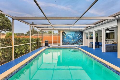Hollywood Hills House | Vacation Villa W Heated Pool Beach & Casino