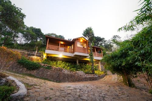 Elappara House | Vaga Rowood by WanderEase