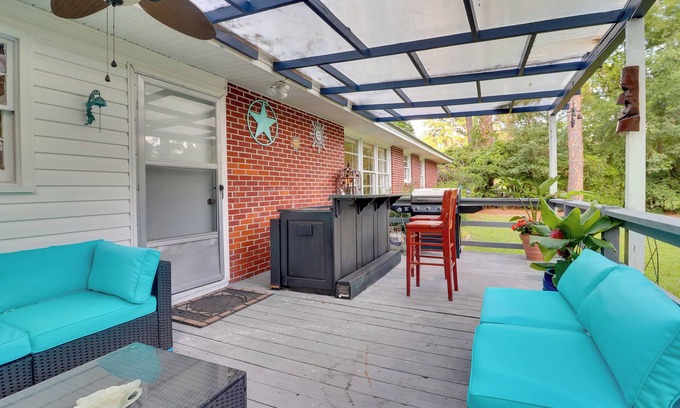 Valdosta House | Valdosta Home: Bar, BBQ, Fire Pit + More!