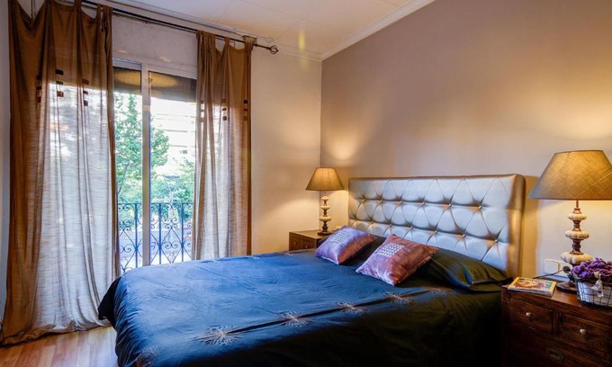 Esquerra de l'Eixample Apartment | Valencia Suite ArchsenseApartments