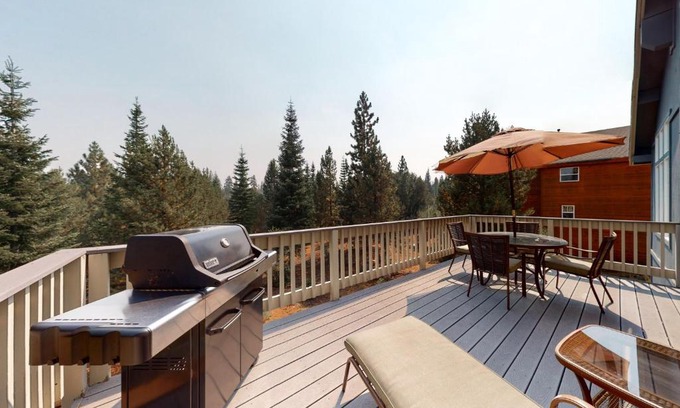 Truckee House | Valhalla