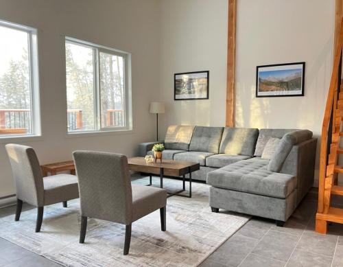 Golden House | Valley Edge Lodge