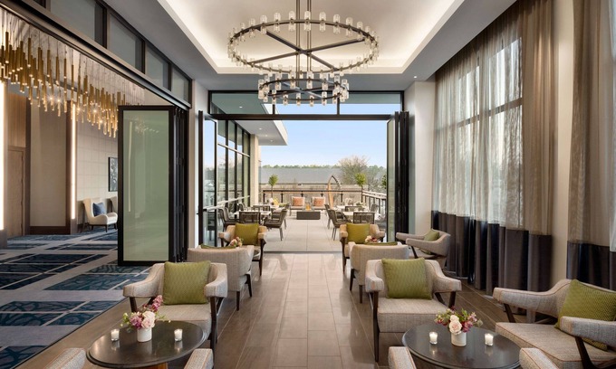 Homewood Hotel | Valley Hotel Homewood Birmingham, Curio Collection by Hilton