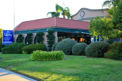 Mission Hills Hotel | Valley Inn