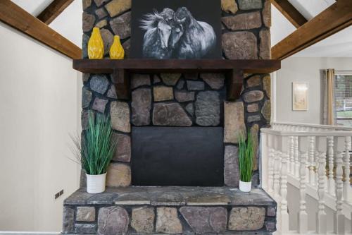 Crestline Heights House | Valley Lake Gem