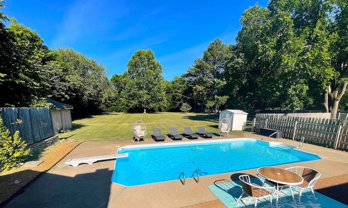Brentwood House | Valley View Rancher in Nashville with Private Pool