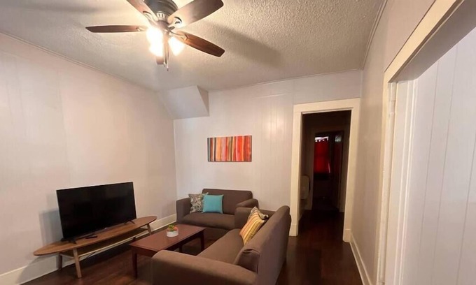 New Pathways Condo | Vance 4 quaint 1 bedroom apartment near Med dist