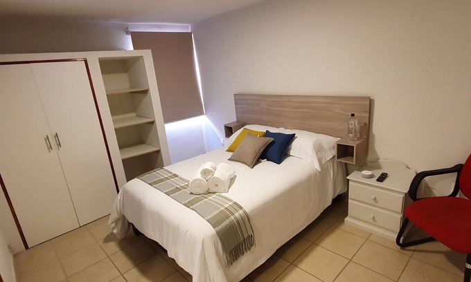Downtown Queretaro Apartment | Vancouver room/comfy and safe/2per.