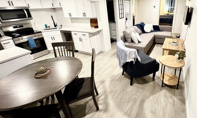 Vancouver House | Vancouver WA Home - Sleeps 6