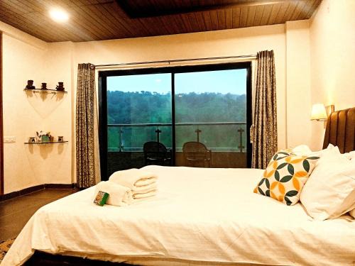 Ambavna Hotel | Vandhaara Luxury Stays