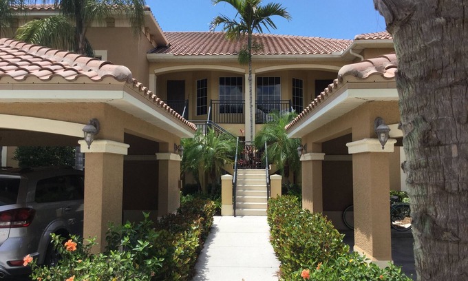 Bonita Springs Condo | Vasari Country Club Rental with Golf Membership - Premier Community