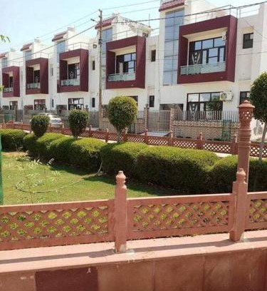 Vrindavan Villa | Vats Villa - TOP RATED HOMESTAY