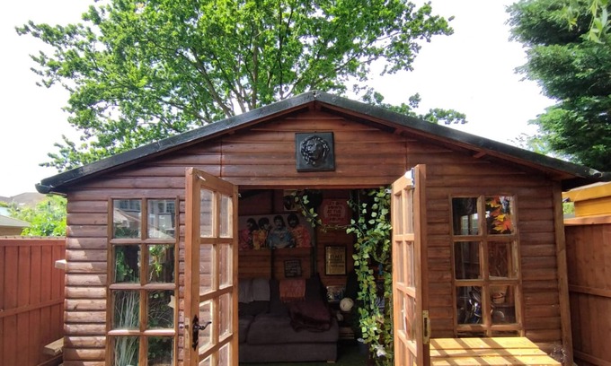 Coombe Hill Apartment | Vc - Cottage In The City