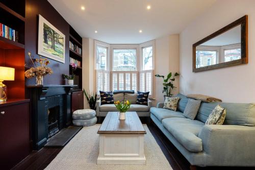 Kensal Green House | Veeve - At home in Kensal Green