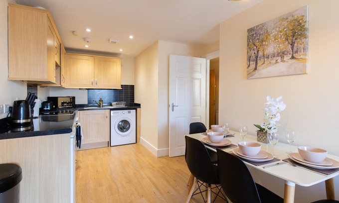 Hoddesdon Apartment | Velvet 1-bedroom Penthouse, Clockhouse, Hoddesdon