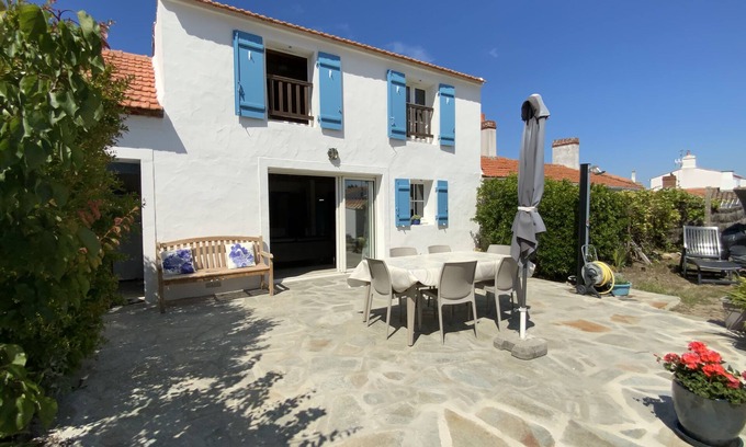 La Gueriniere House | Vendée house 50 metres from the beach