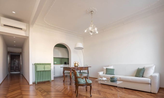 Santa Croce Apartment | Venetian Palace Green Apartment R&R