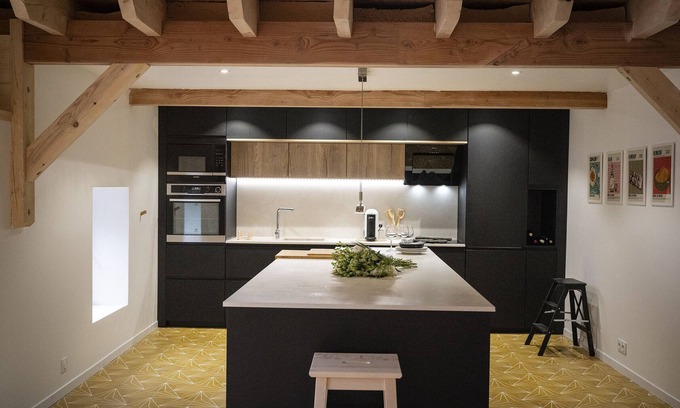Montmin House | Venez Chez Vous Mountain View