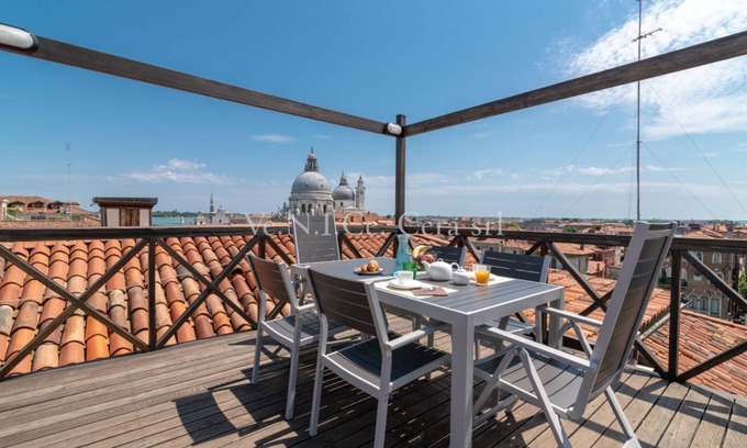 San Marco Apartment | VeNICe Cera Poli Grappa Suite