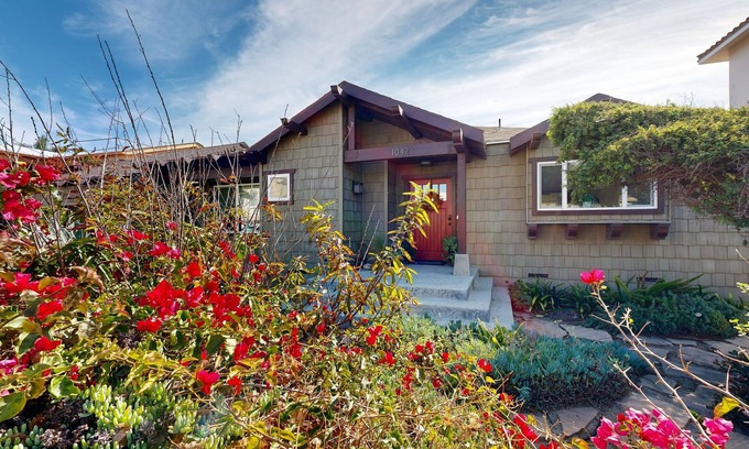 Pierpont Bay House | Ventura Beach craftsman home with stunning primary suite - 80 steps to the beach