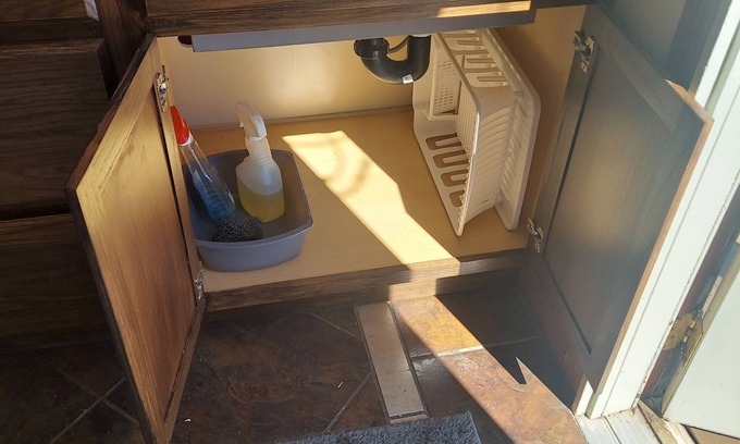 St. Anthony Apartment | Venture Gateway to National Parks, BYUI, Sand Dunes free WIFI sleeps 3