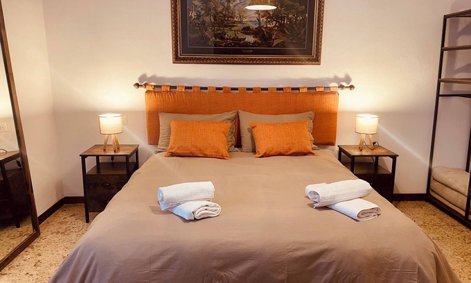 La Spezia Historic Centre Apartment | Veranda Liberty, Luxury Apartment