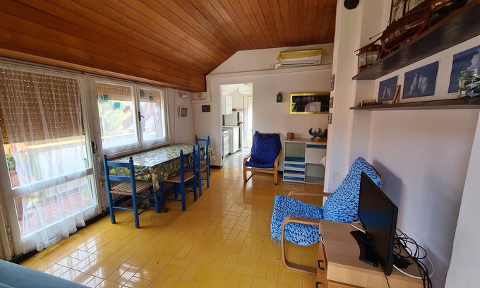 Cinque Terre Apartment | Verde Mare Apt - Rooftop Terrace - near sea- A/C