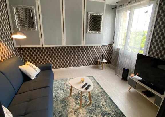 Mantes-la-Jolie Apartment | Verdun
