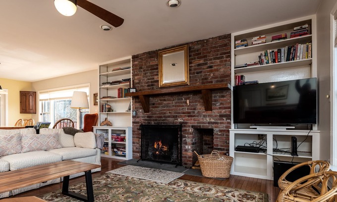 Wells House | Vermont Lake House - ideal for kayaking, hiking, cycling and more