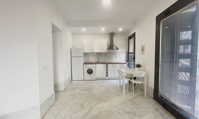 Fontanal-Maria Auxiliadora-Carretera de Carmona Apartment | Veronica Comfort 3