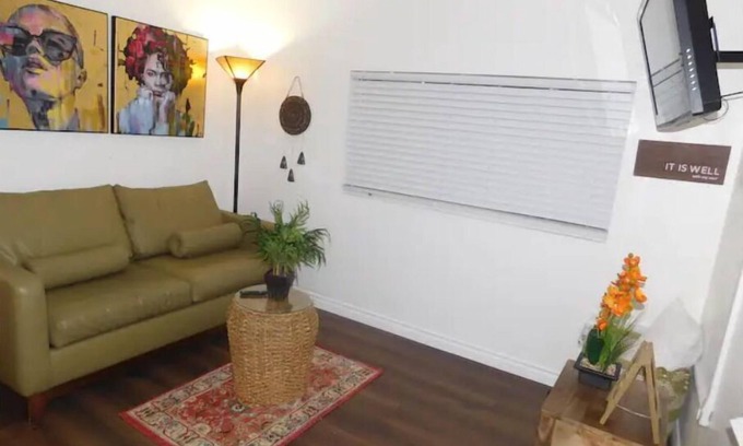 North Las Vegas House | Very cute and comfy guest house