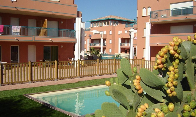 Porto-Vecchio Apartment | Very nice apartment in a residence with swimming pool 50 m from the marina