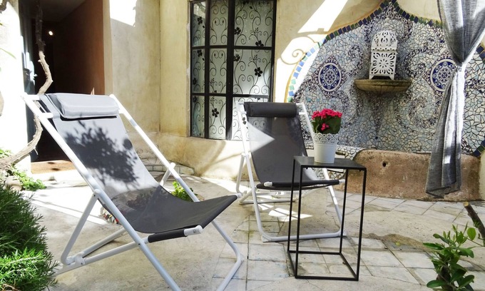 L'Isle-sur-la-Sorgue Apartment | Very nice apartment, right in the center with private garden -