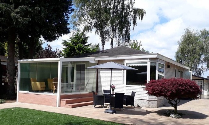 Garderen House | Very spacious air-conditioned chalet with garden in Garderen