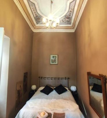 Borgo Antico Apartment | Via Verdi 5, Gli Affreschi