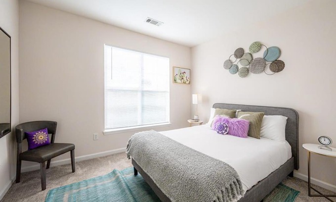 Durham Apartment | Viagem Durham Stylish 2BR with Parking