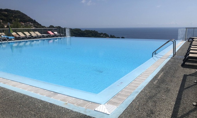Cap d'Ail Apartment | Viangella - Best sea view! Top floor 2 km from Monaco + infinity pool!