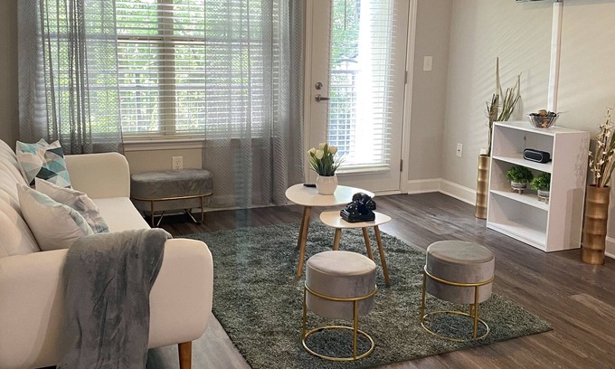 Dunwoody Apartment | VIBES:2bd/2bth| Extra: Tesla Rental Available