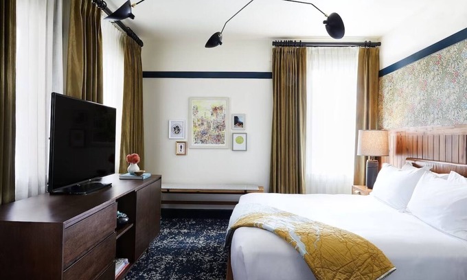 Mount Vernon Hotel | Vibrant Boutique Hotel: Rooftop Dining & Steps from The Walters Art Museum
