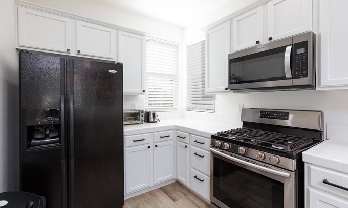 Summerlin South House | Vibrant Fully Furnished Single Story Home.
