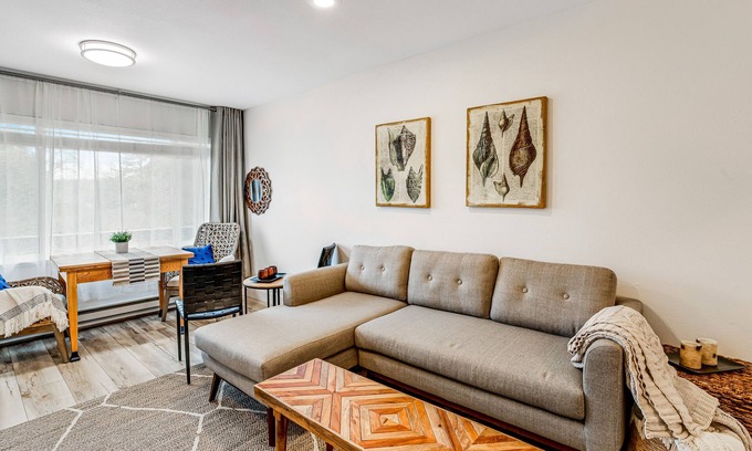 Neskowin Condo | Vibrant, polished condo with oceanfront views, patio & W/D access