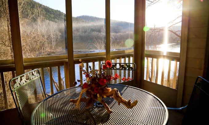 Table Rock Condo | Vibrations~Luxury Lakefront Condo~Pools~HotTub