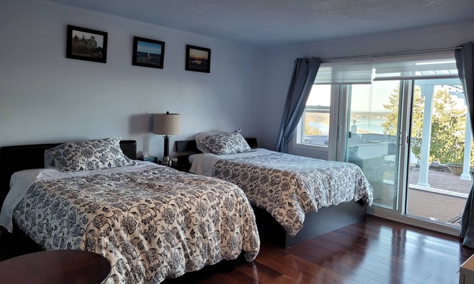 Colwood House | Victoria Ocean view B&B House