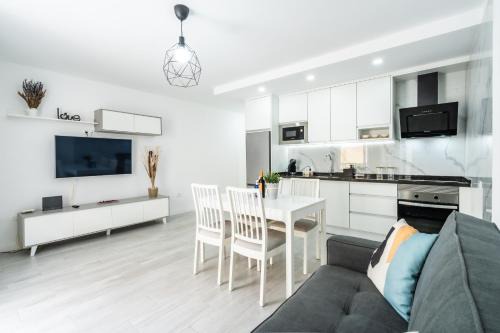 Playa San Juan Apartment | Victoria Park