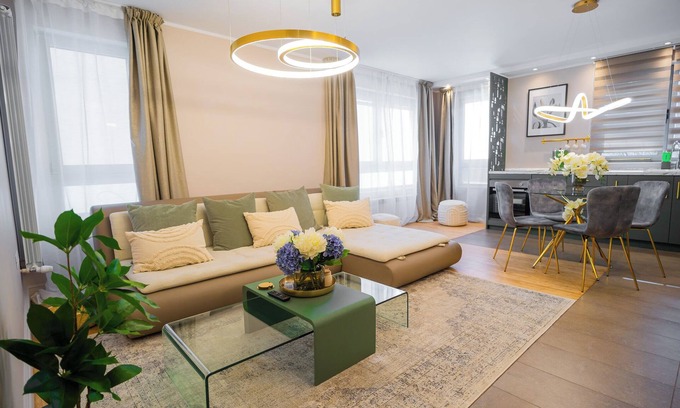 Bucharest City-Centre Apartment | Victoriei Emerald Gem - Designer Apartment